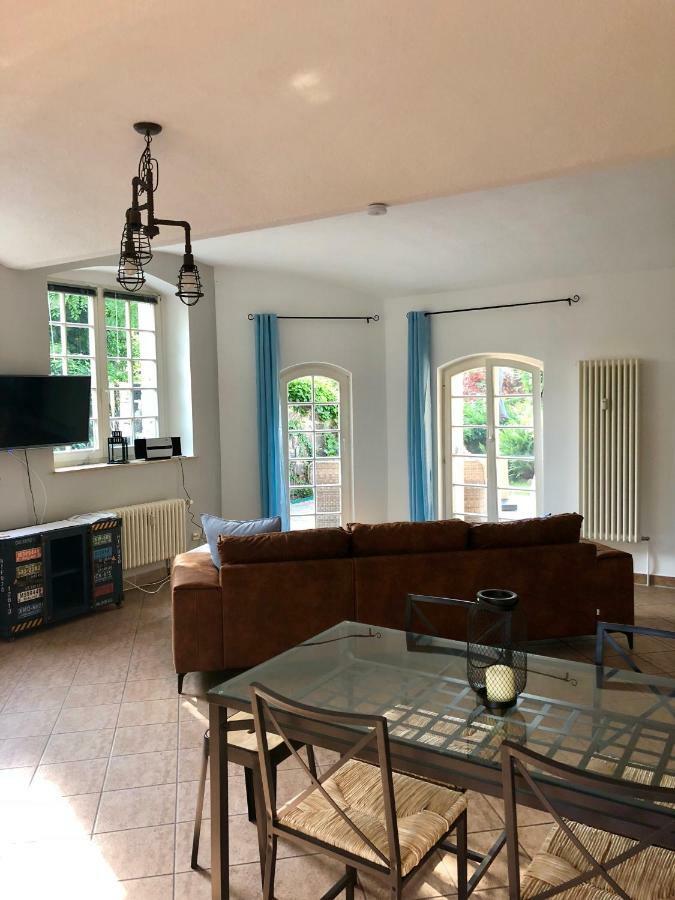 Ferienwohnung Am Wasser Villa Graf Von Pfeil เดรสเดน ภายนอก รูปภาพ